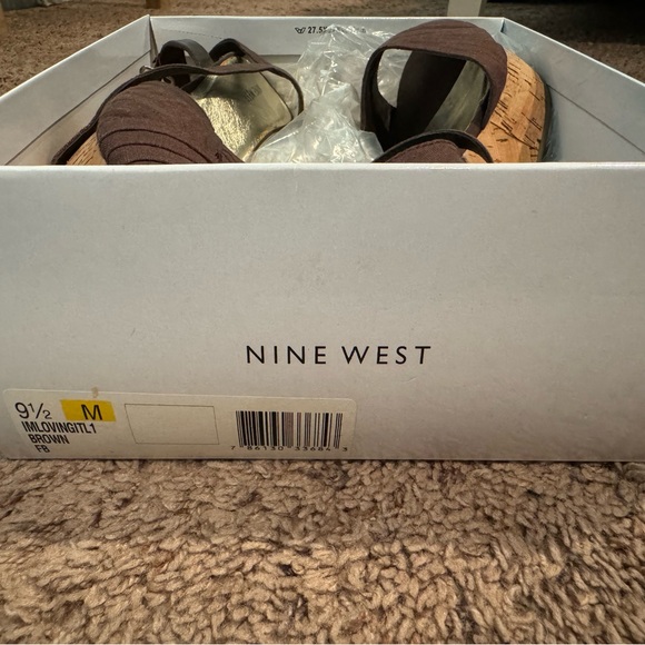 9.5! Nine West Brown Strappy Cork-Sole Wedges - Picture 3 of 4